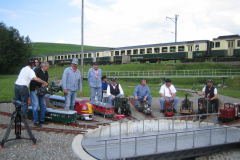 Der Fernsehsender SWR beim Filmen für die Sendung-Eisenbahn-Romantik auf der Gartenbahnanlage im Jahr 2005